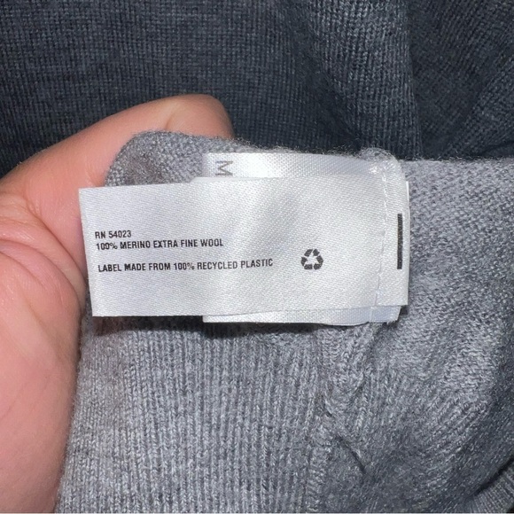 Gap 100% Extra Fine Merino Wool 3 Color Grey Combo Longsleeve Sweater Size Large - Picture 3 of 8